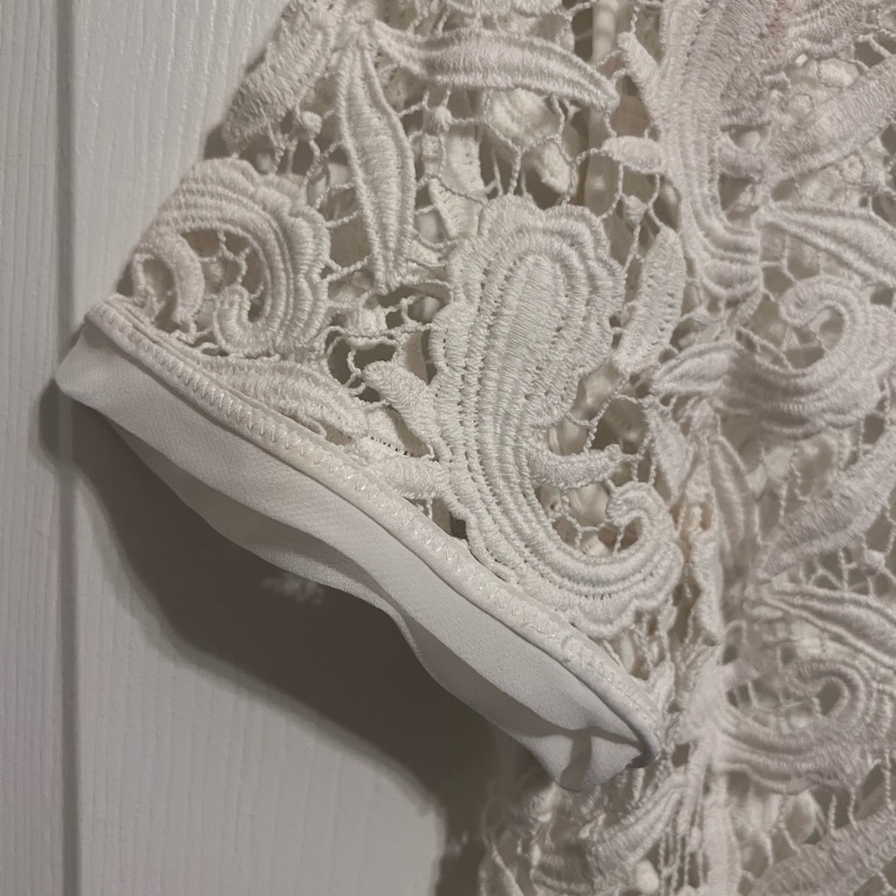 LOFT Paisley Crochet Lace Sheer Boxy Short Sleeve Blouse Ann Taylor. MP - Picture 4 of 8